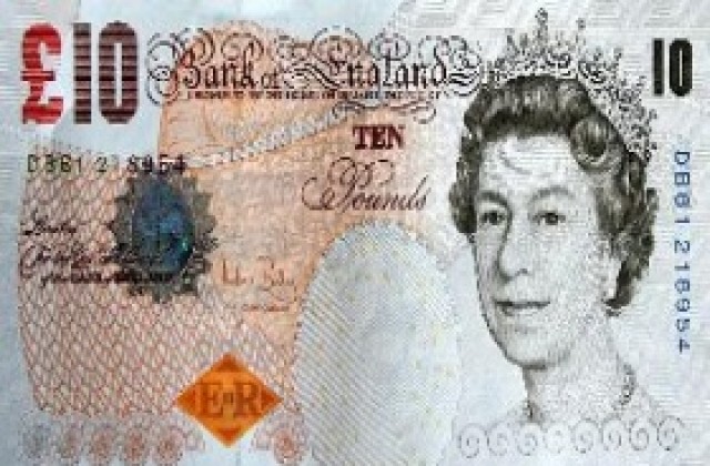 Британската лира поевтиня на валутните пазари