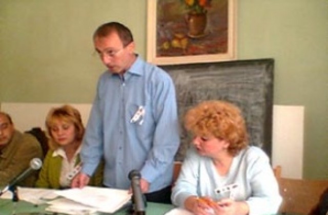 Учителските стачки продължават в 33 училища от област Шумен