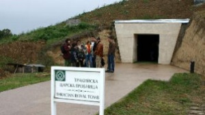 Свещарската гробница ничия