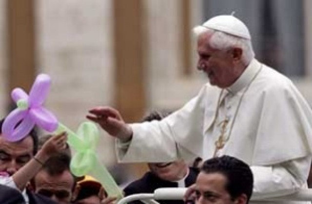 Папата се застъпи за имигрантите в Италия