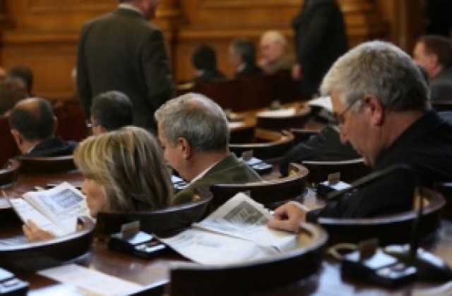 Депутатите актуализираха бюджета на НЗОК