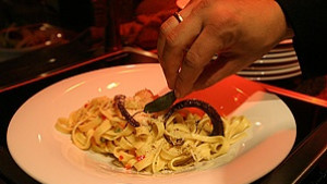 Богослови обсъждат Летящото Спагетено Чудовище