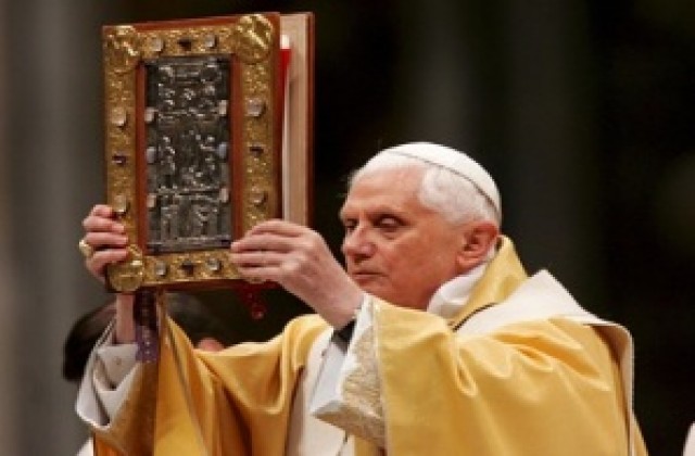 Папата призова новите кардинали да се молят за мир