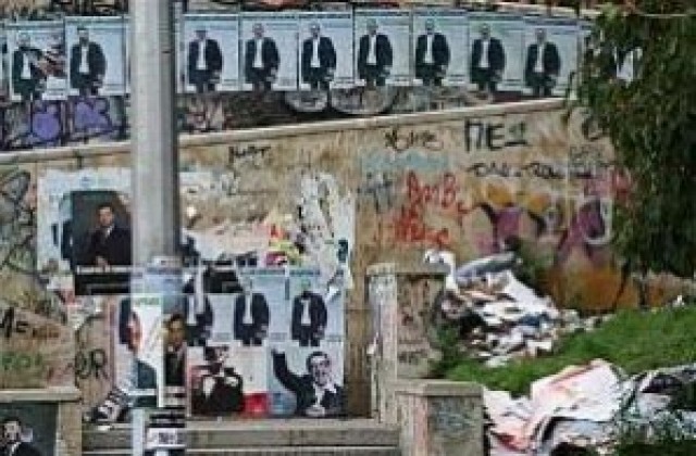 Глобяват за непочистени предизборни плакати в „Тракия”
