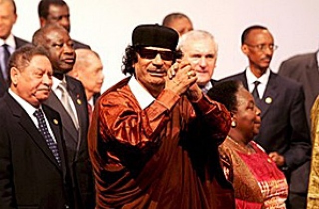 Внесен е иск срещу Кадафи по молба на д-р Ашраф