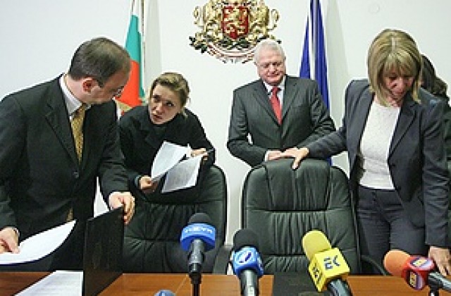 Ще чакаме по-малко на опашки в КАТ, МВР и НАП