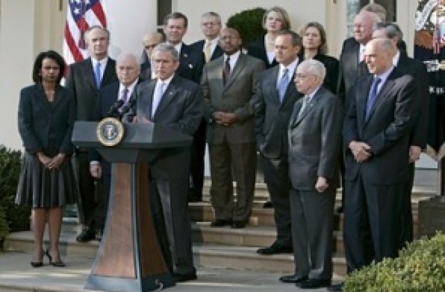 Юристи на Буш участвали в дискусиите за разпити на ЦРУ