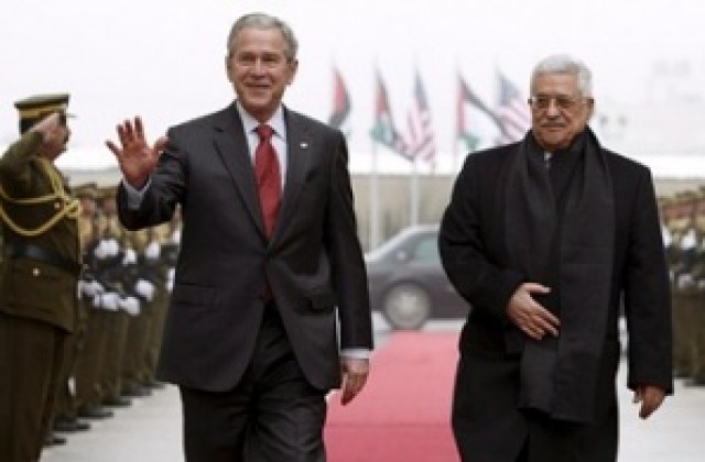 Джордж Буш пристигна в Рамала