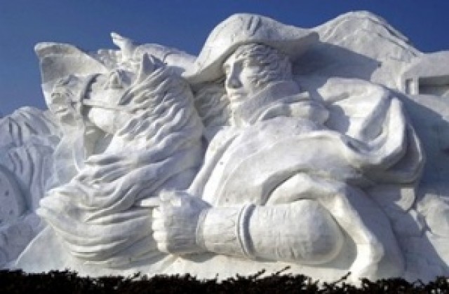 В Китай построиха най-голямата ледена скулптура
