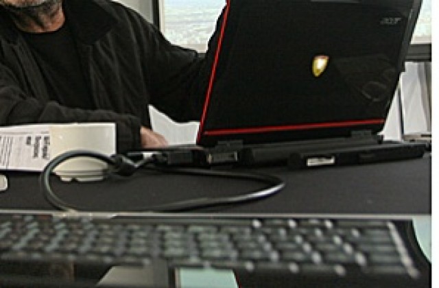 Трети ден проблеми с интернет в Близкия Изток