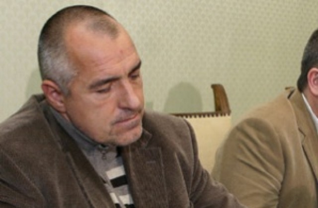 Борисов остави Фандъкова, уволни общински чиновник заради детските градини