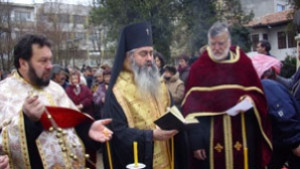 Добрич почете паметта на загиналите във влака убиец