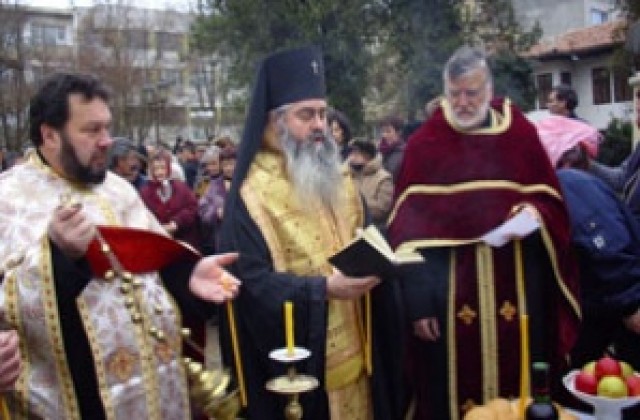 Добрич почете паметта на загиналите във влака-убиец