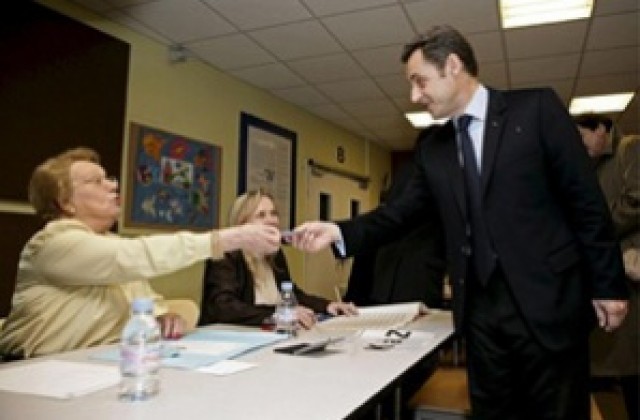 Спадналата популярност на Саркози ще се отрази на резултатите от местните избори