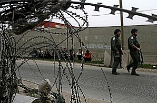 Израелската армия вдигна блокадата на Западния бряг
