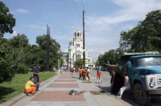 Започва пролетното почистване на улиците в София