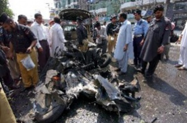 Eксплозия край военен конвой на НАТО в Южен Афганистан, има жертви
