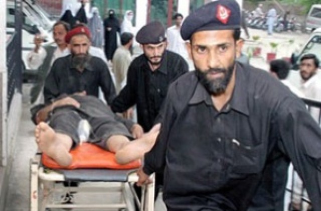 Най-малко 16 души загинаха при ракетно нападение в Пакистан