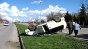 Кола се обърна на бул Симеон Велики в Шумен
