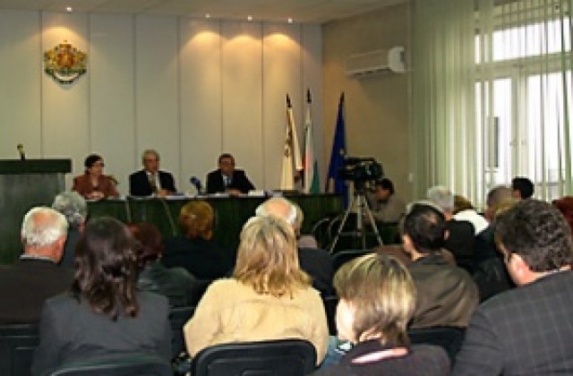 Обсъждаха проекто-бюджет 2008 в Търговище