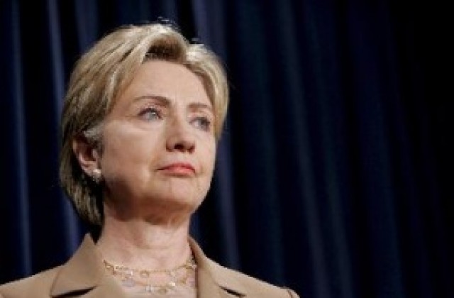 Клинтън взема преднина пред Обама на първичните избори