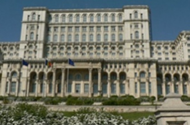 В двореца на Чаушеску няма достатъчно тоалетни за НАТО