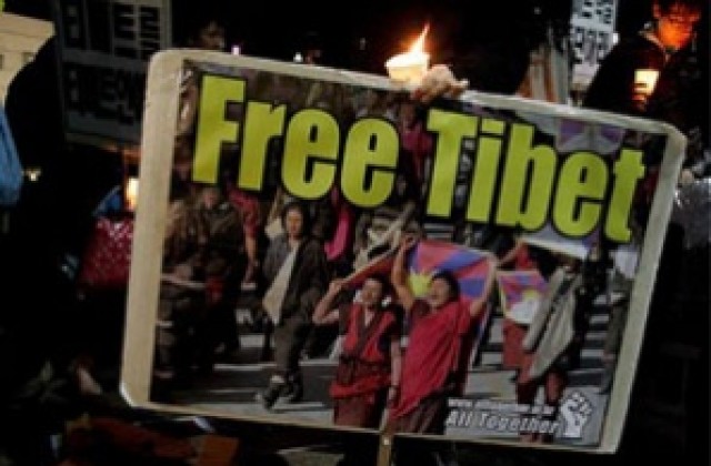 Франция и Германия призоваха Китай да допусне журналисти в Тибет