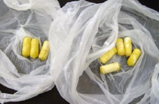Заловиха нигериец със 107 капсули кокаин в стомаха