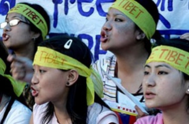 Китай организира пътуване на журналисти до Тибет за “запознаване с истината“