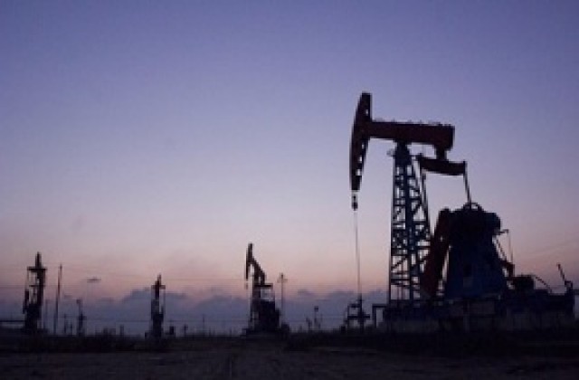 Цените на петрола паднаха в азиатската търговия
