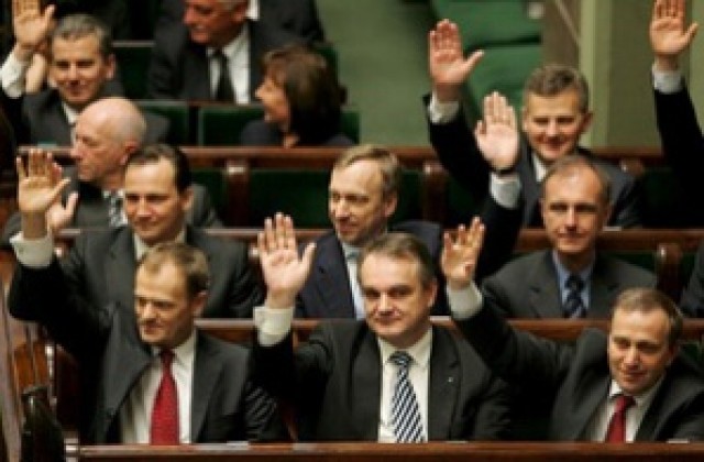 Полският парламент одобри ратифицирането на Лисабонския договор