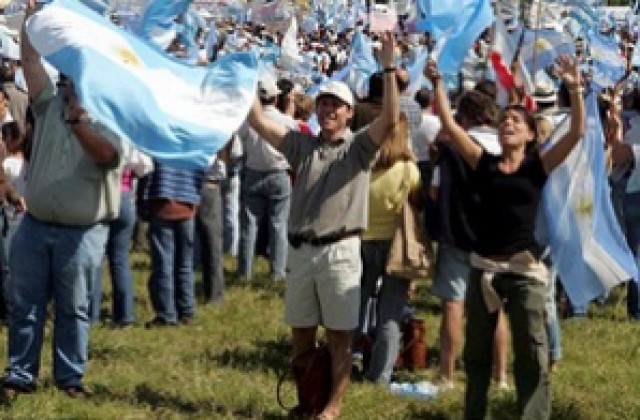 Фермери предизвикаха криза в управлението на президента на Аржентина