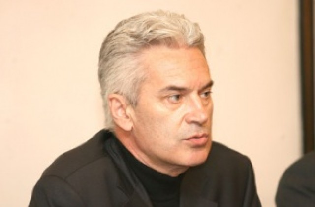 Сидеров: Първанов не може да се разграничи от Румен Петков