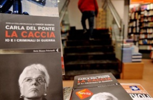 Заради скандална книга връщат Дел Понте в Буенос Айрес