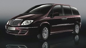Новата Lancia Phedra на европейските изложбени зали