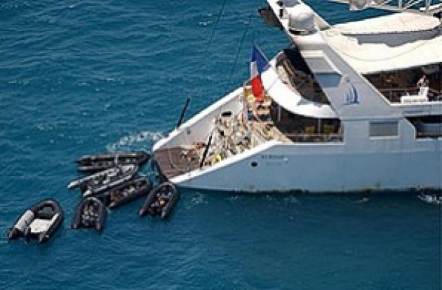 Съдят във Франция пиратите, атакували яхтата Понан