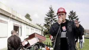 Румънски съд спря стачка в завод на Митал в Галац