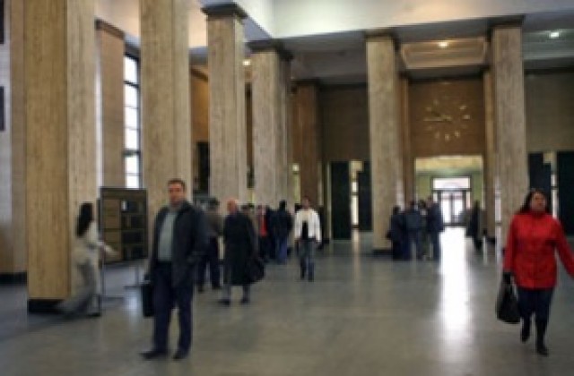 Полицаят, издал паспорт на Куйович, остана без присъда