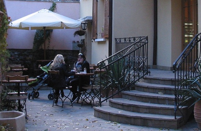 Тъпо ли е да си на 23?