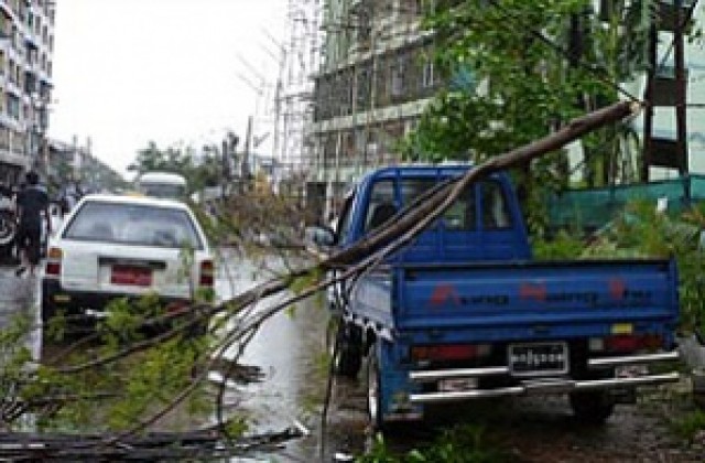 Разрушения и жертви в Янгон заради силен циклон
