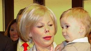 Показват сватбената рокля на княгиня Калина в Русе