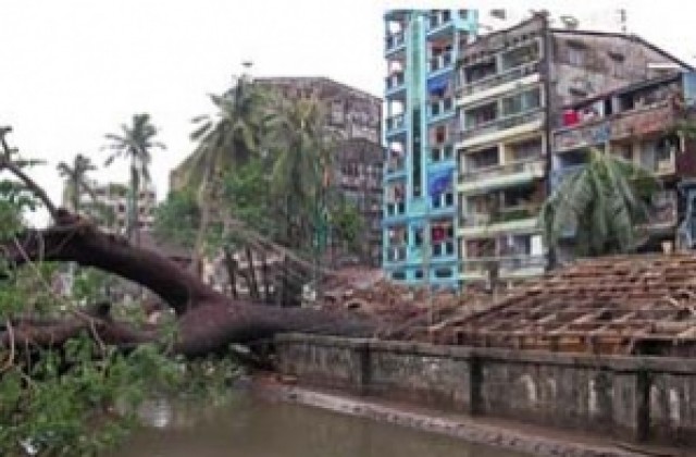 Близо 4000 загинали след циклона в Мианмар