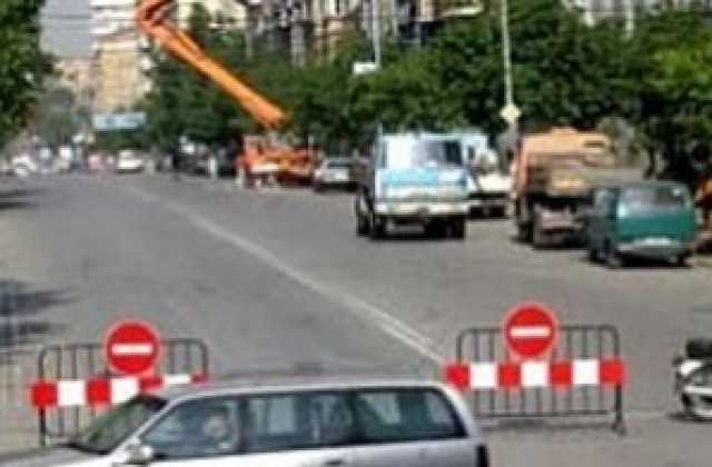 Ремонтират улици в София