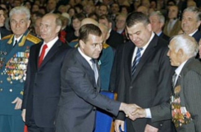 Медведев изтъкна опасните последици от безотговорните амбиции