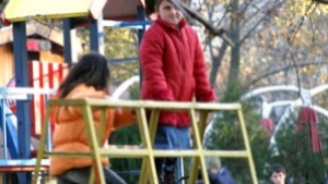 Фондация спасява бебета от изоставяне