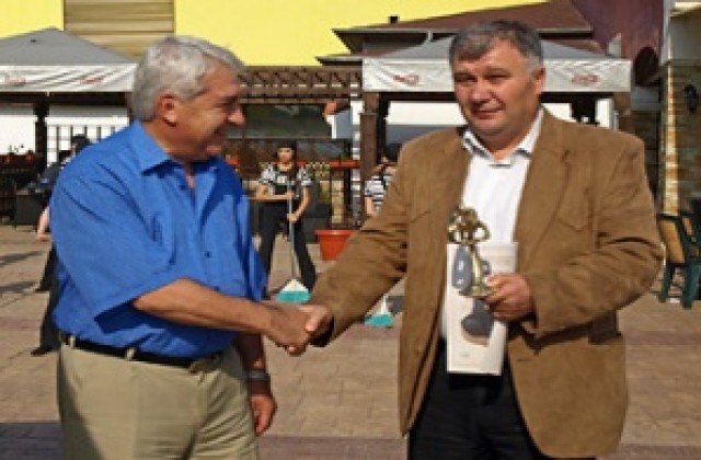 Божидар Митов спечели статуетката на “Изложение Търговище 2008”