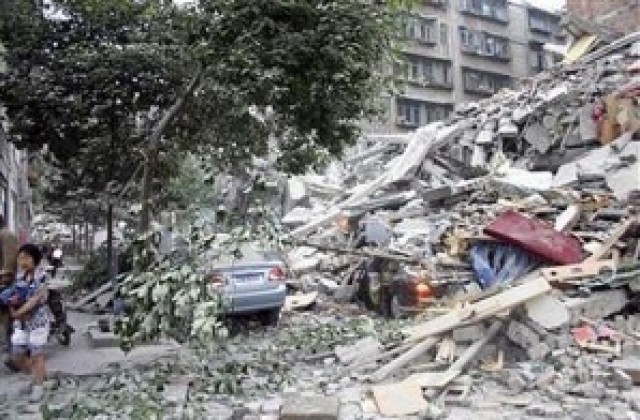 2 китайки открити живи седмица след земетресението