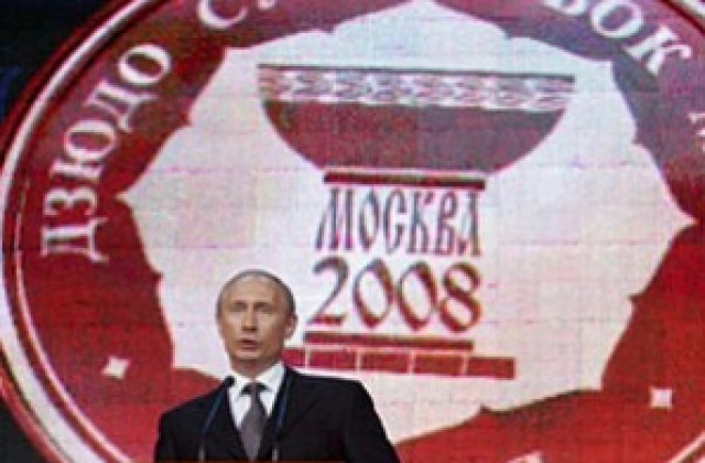 Путин избра Франция за своя дебют като премиер