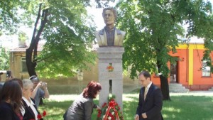 Николай Василев Още 3 000 души от бюджетната сфера ще