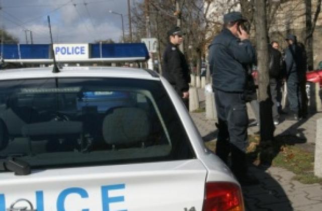 Намериха заклано дете в тоалетна